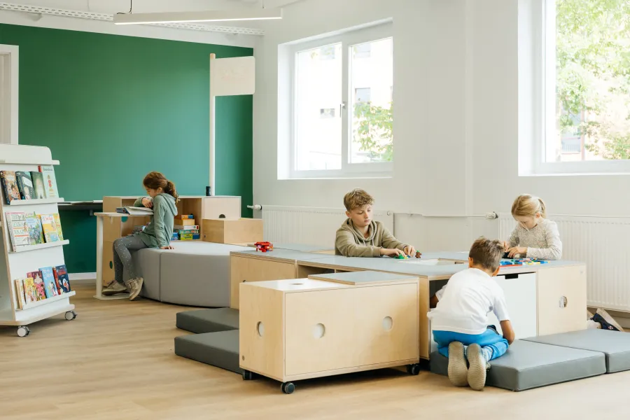 FLÖTOTTO - Education
