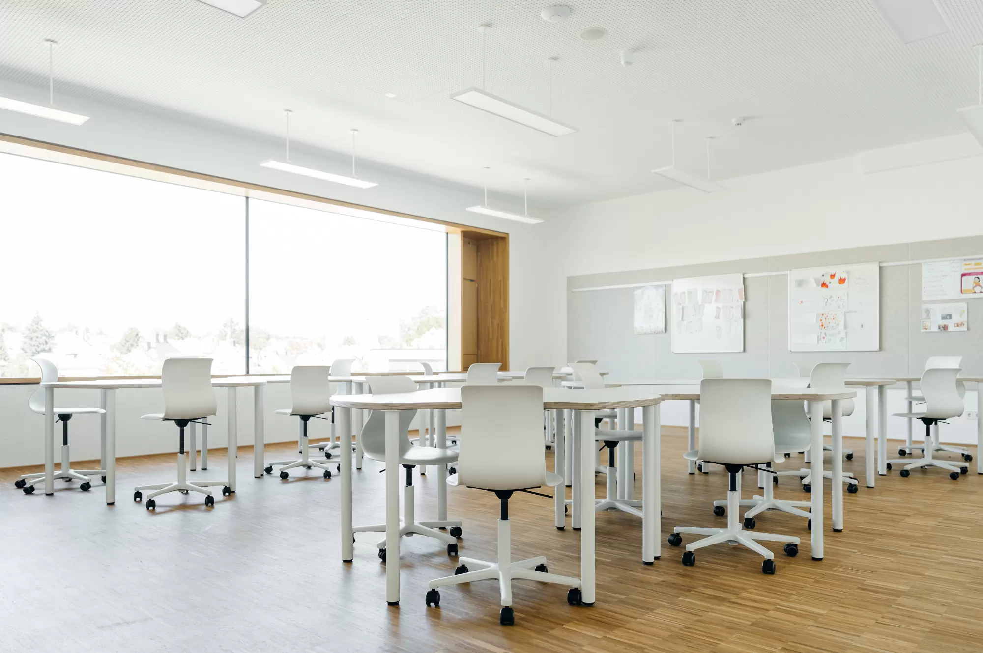 FLÖTOTTO - FLEX TABLE-Hub Gruppentisch 
