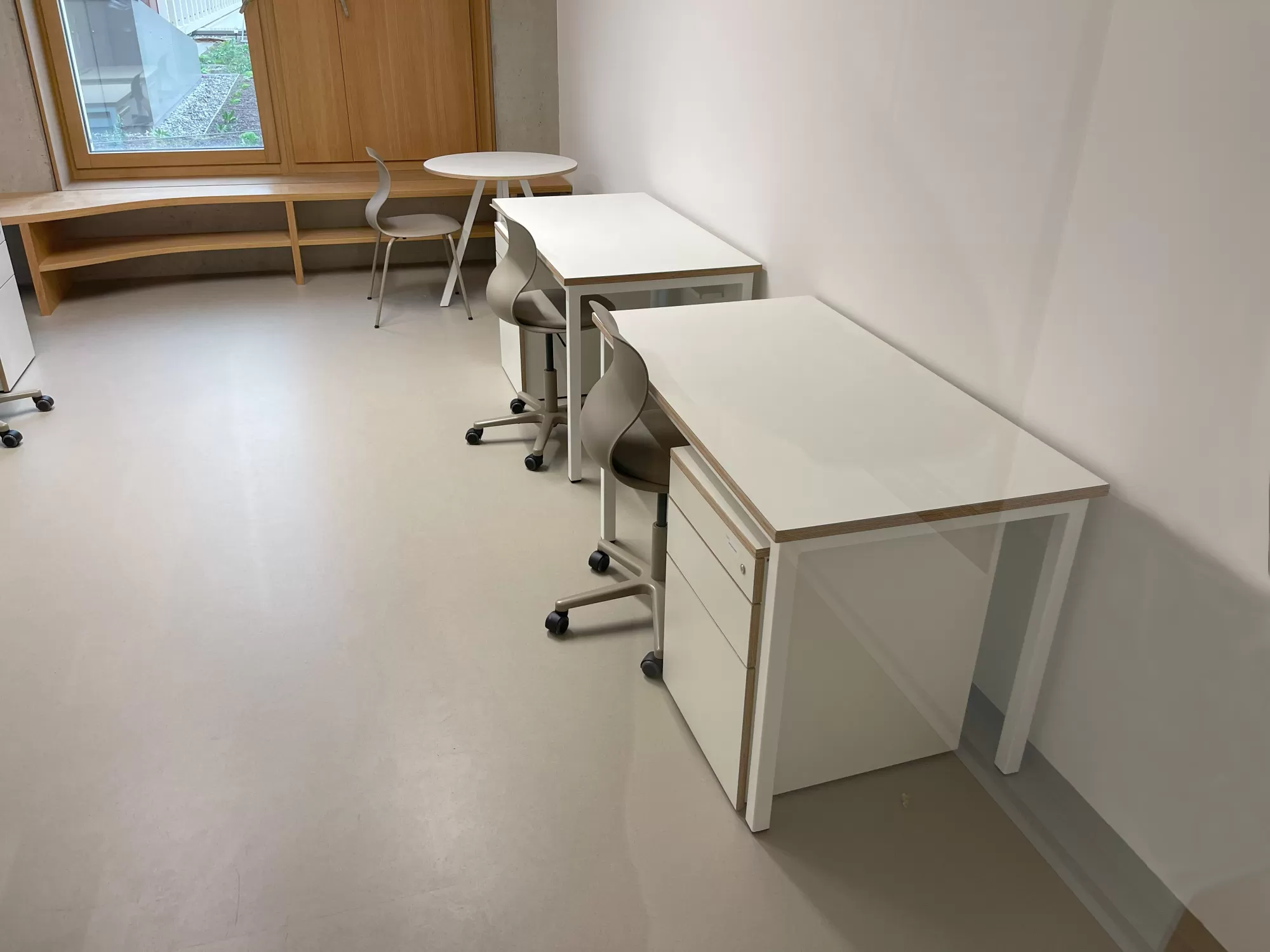 FLÖTOTTO - FRAME TABLE Einzeltisch