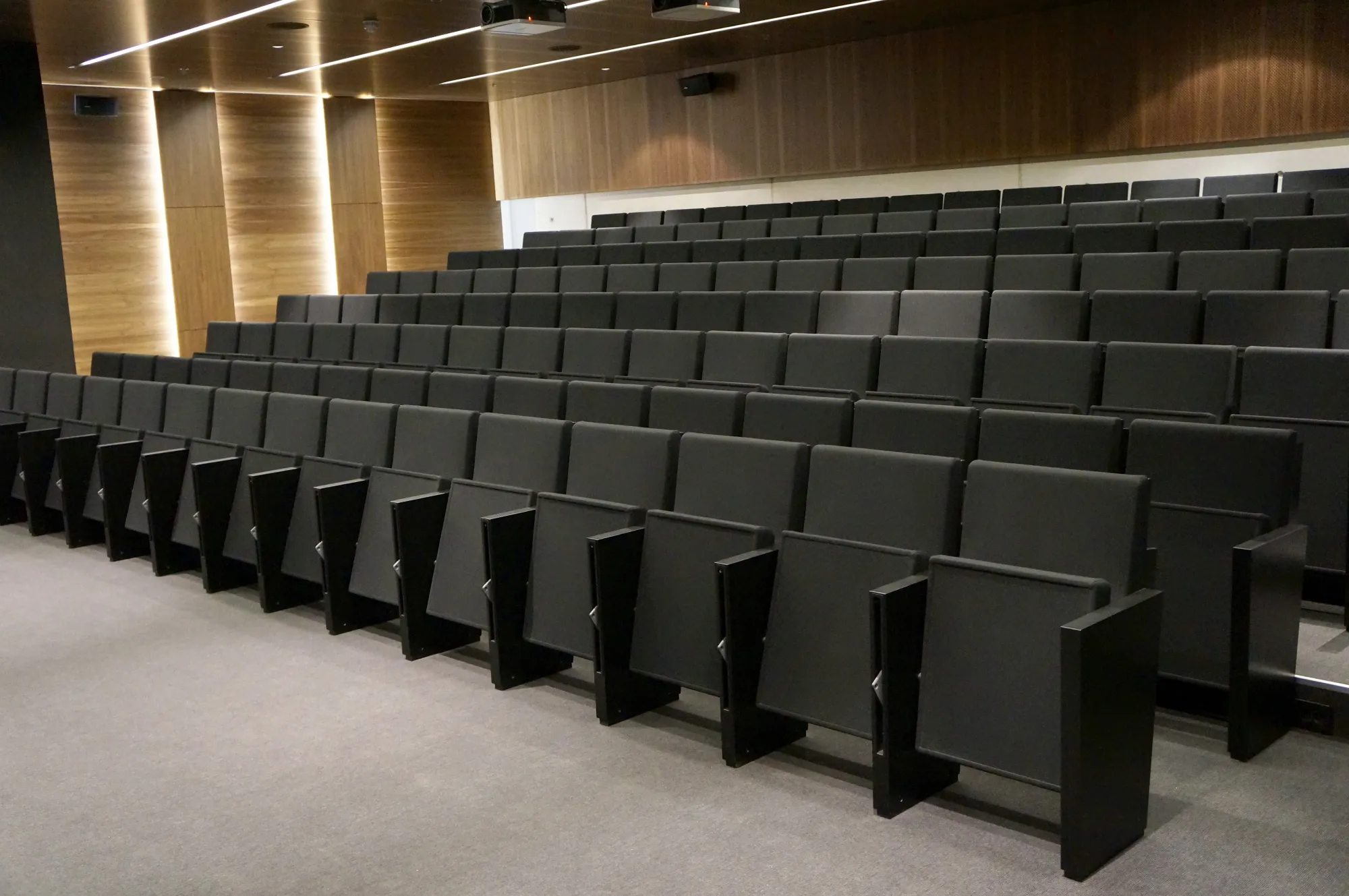 FLÖTOTTO - Auditorium